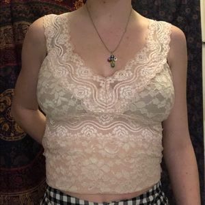 Moda International pink lace tank top 🌸